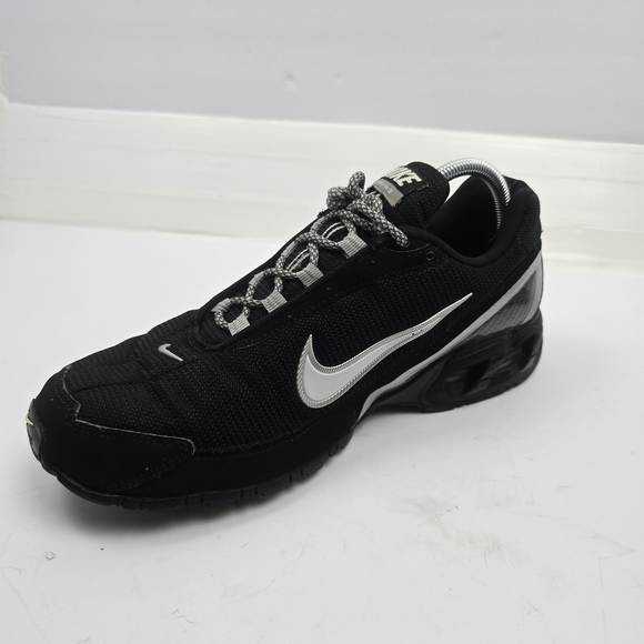 The Nike Air Max Shoes in Men's Size 10.5 *Missing Insoles* - Picture 6 of 15